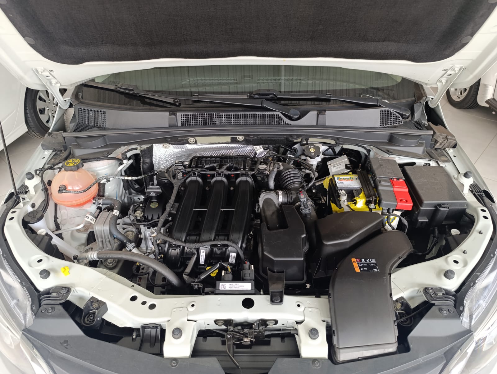 Chevrolet Onix Joy 1.0 - Foto 8